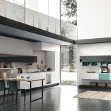 CHARME 37. Moderno ed eclettico, propone gola piatta e colorata e la rende perfetta per ambienti dove cucina e living si fondono